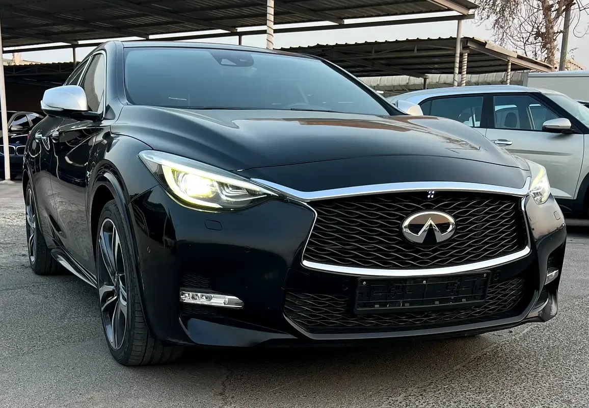 Infiniti Q30 2.0 DCT AWD (211 hp) - 4