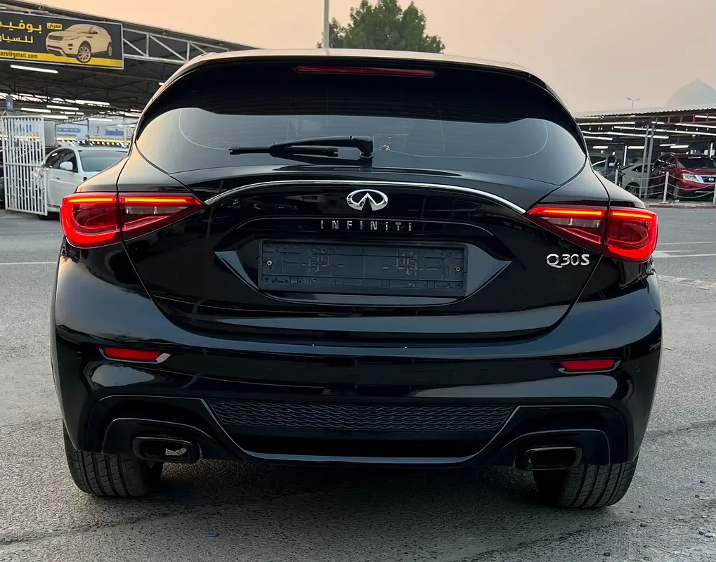 Infiniti Q30 2.0 DCT AWD (211 hp) - 11