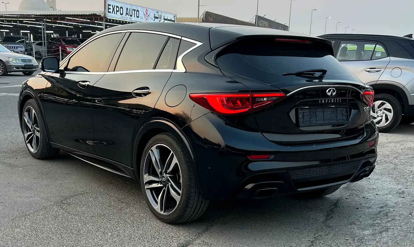Infiniti Q30 2.0 DCT AWD (211 hp) - 10