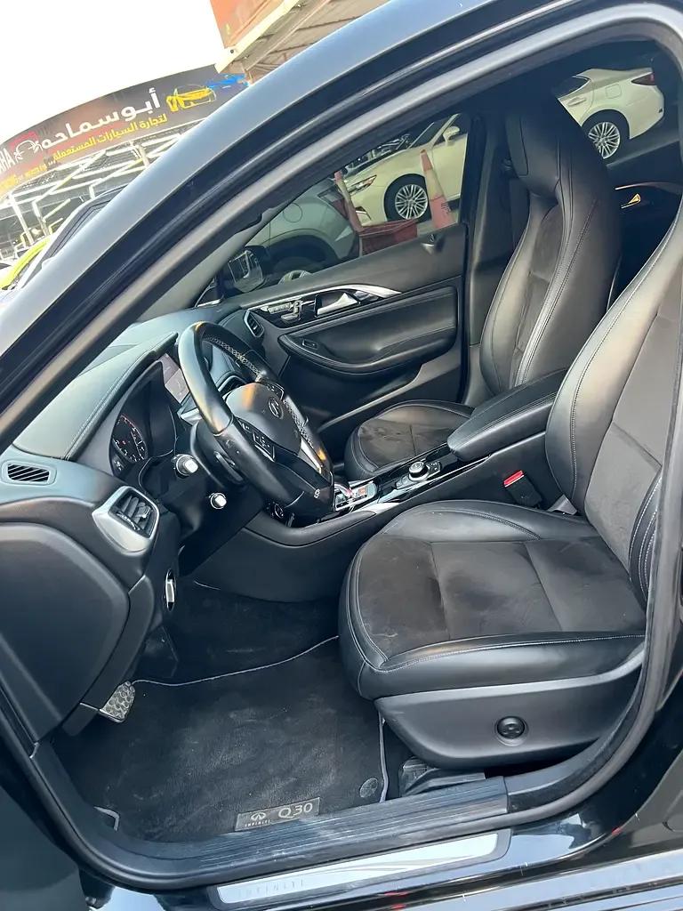 Infiniti Q30 2.0 DCT AWD (211 hp) - 18