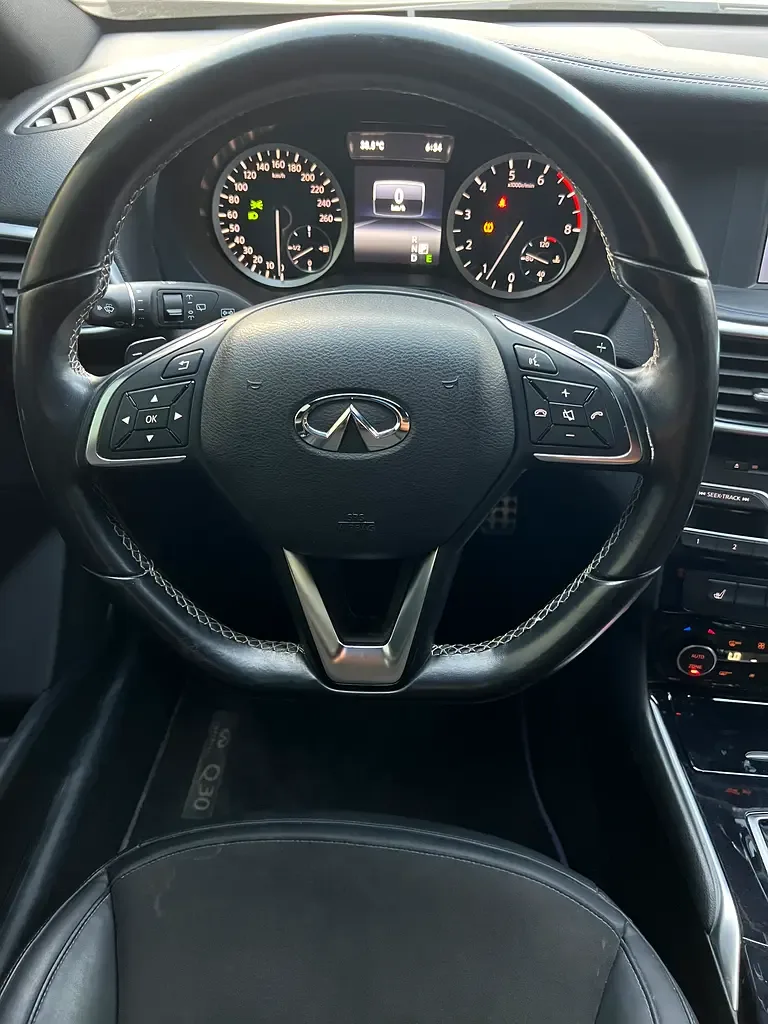 Infiniti Q30 2.0 DCT AWD (211 hp) - 16