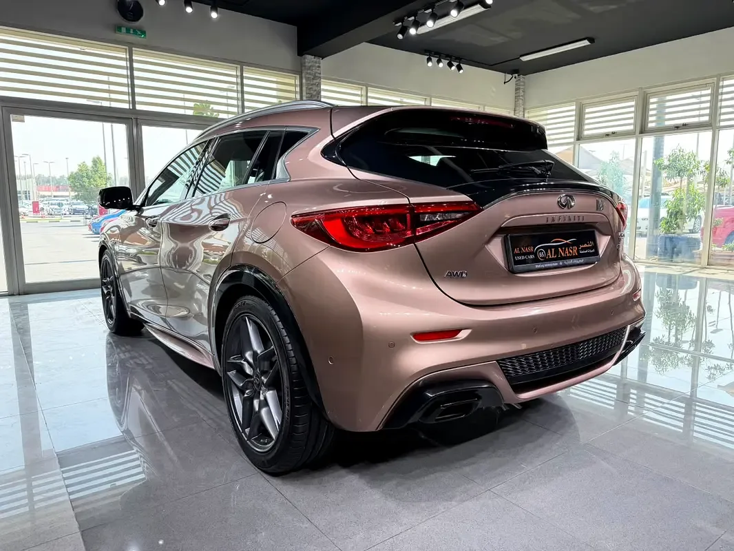 Infiniti Q30 2.0 DCT AWD (211 حصان) - 4