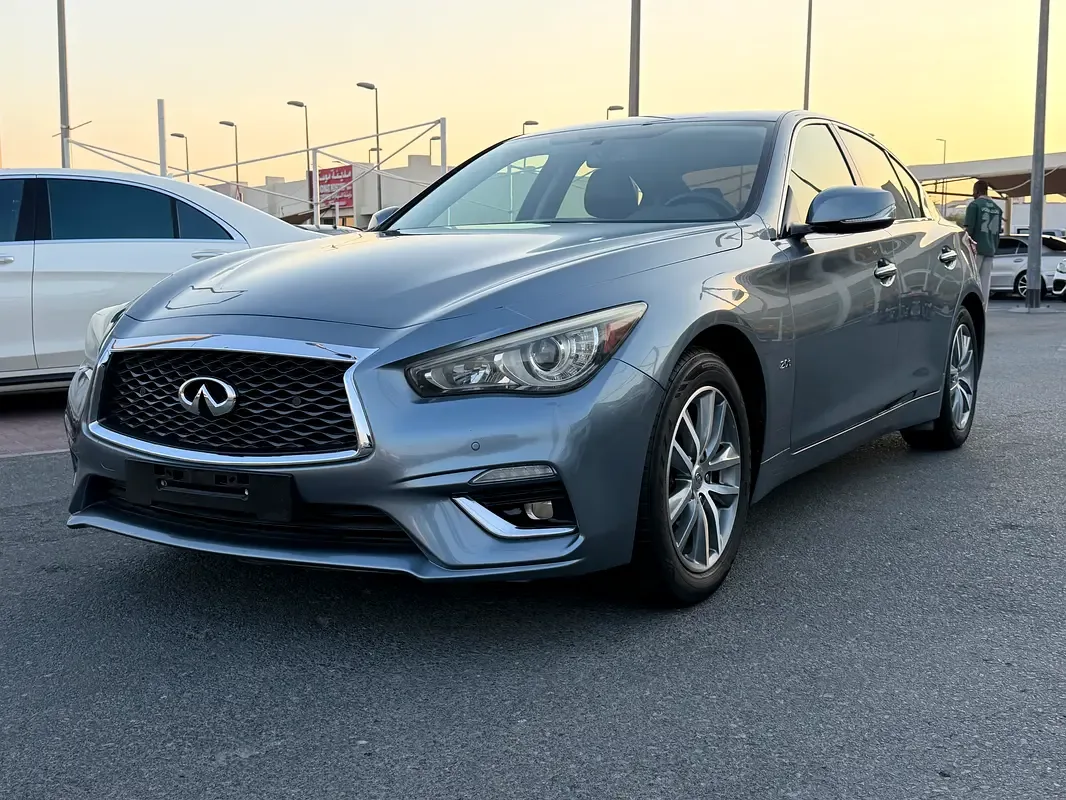 Infiniti Q50 2.0 AT RWD (211 حصان) - 7