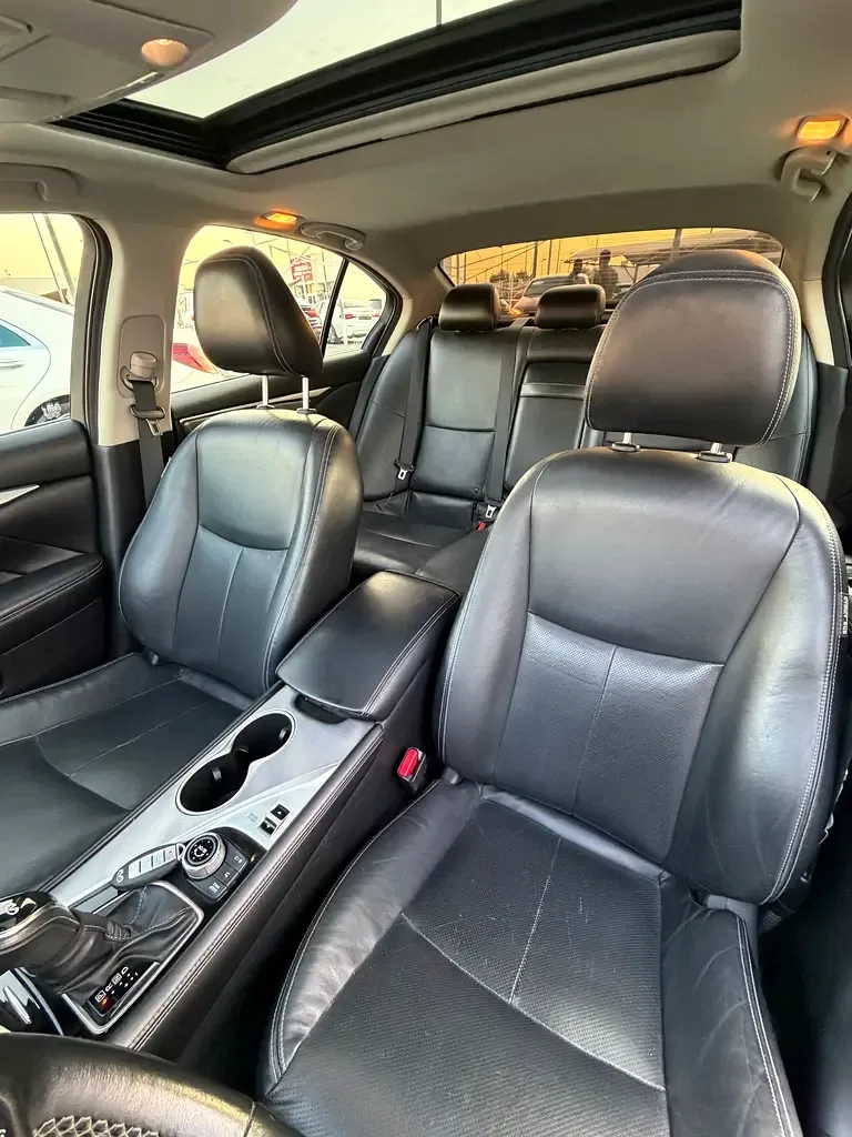 Infiniti Q50 2.0 AT RWD (211 حصان) - 11