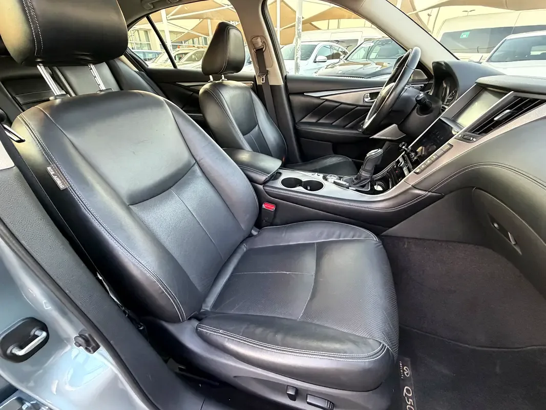Infiniti Q50 2.0 AT RWD (211 حصان) - 16