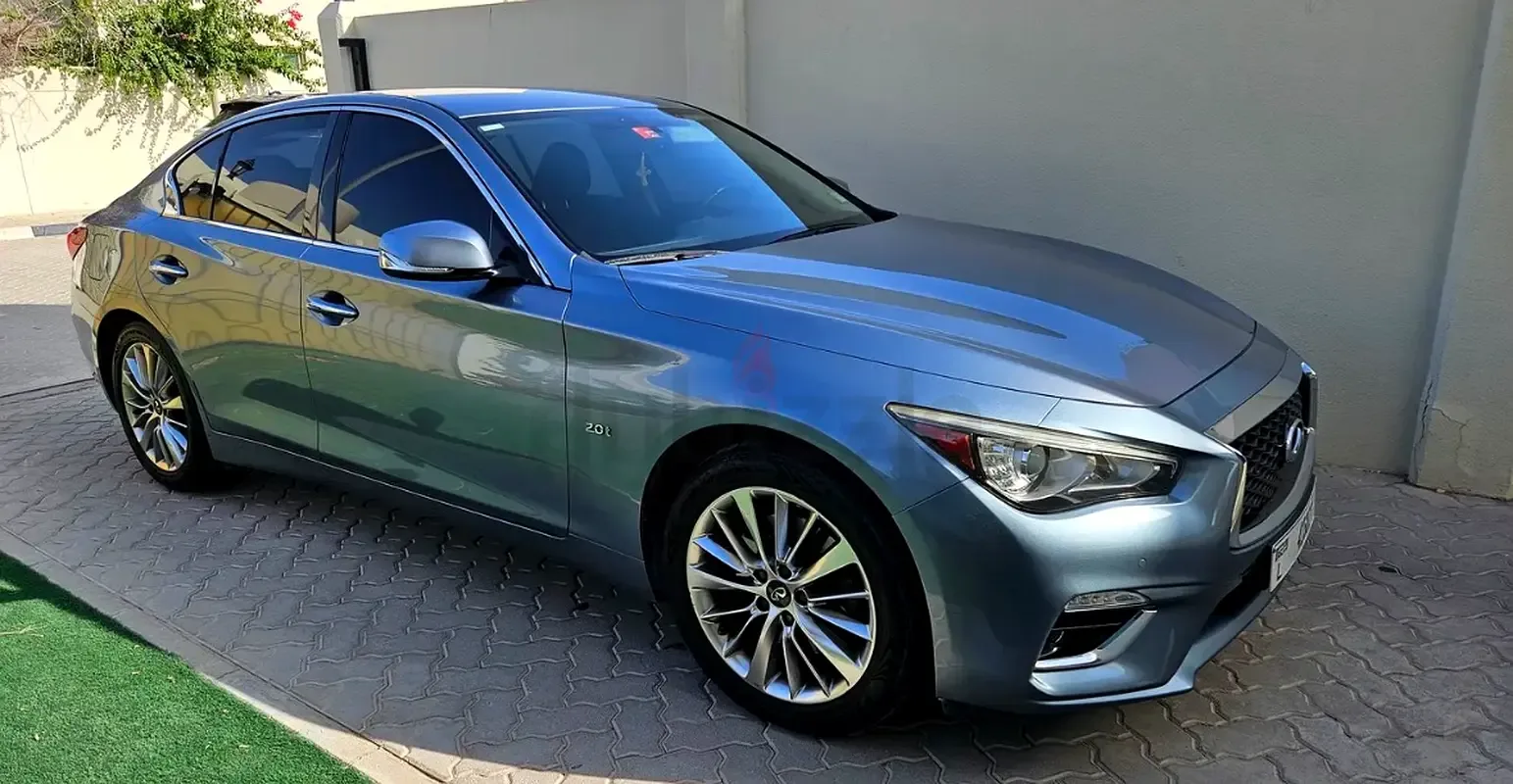 Infiniti Q50 2.0 AT RWD (211 حصان) - 4