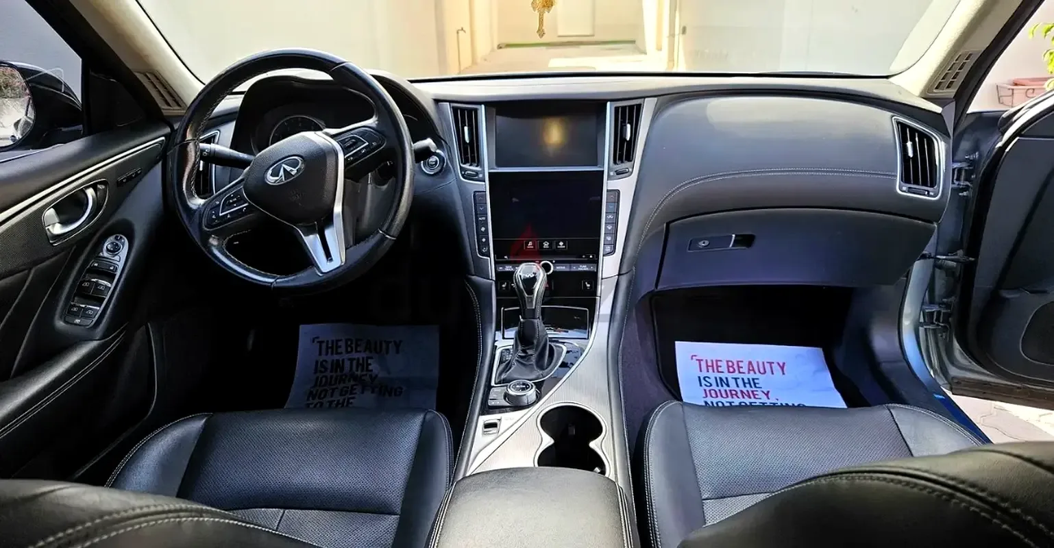 Infiniti Q50 2.0 AT RWD (211 حصان) - 6