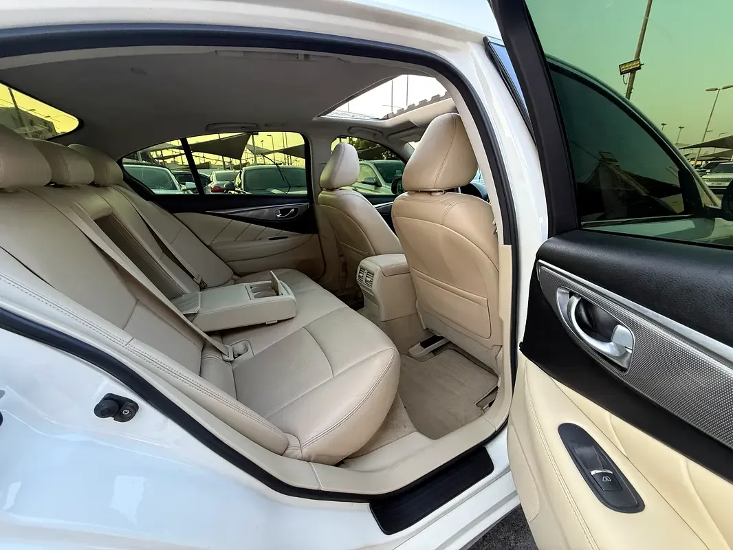 Infiniti Q50 2.0 AT RWD (211 hp) - 10