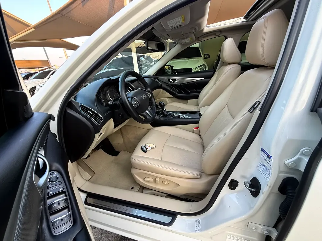 Infiniti Q50 2.0 AT RWD (211 hp) - 12