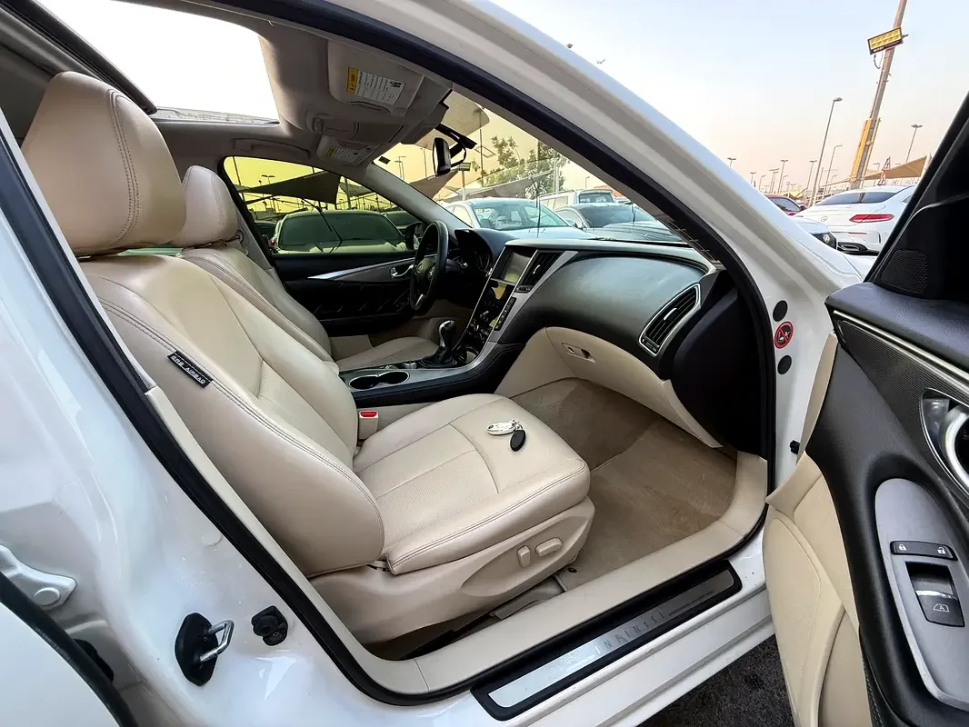 Infiniti Q50 2.0 AT RWD (211 hp) - 13