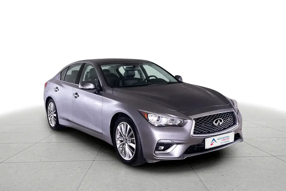 Infiniti Q50 3.0 AT AWD (405 hp)