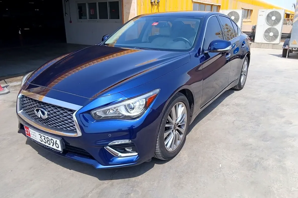 Infiniti Q50 3.0 AT AWD (405 hp)