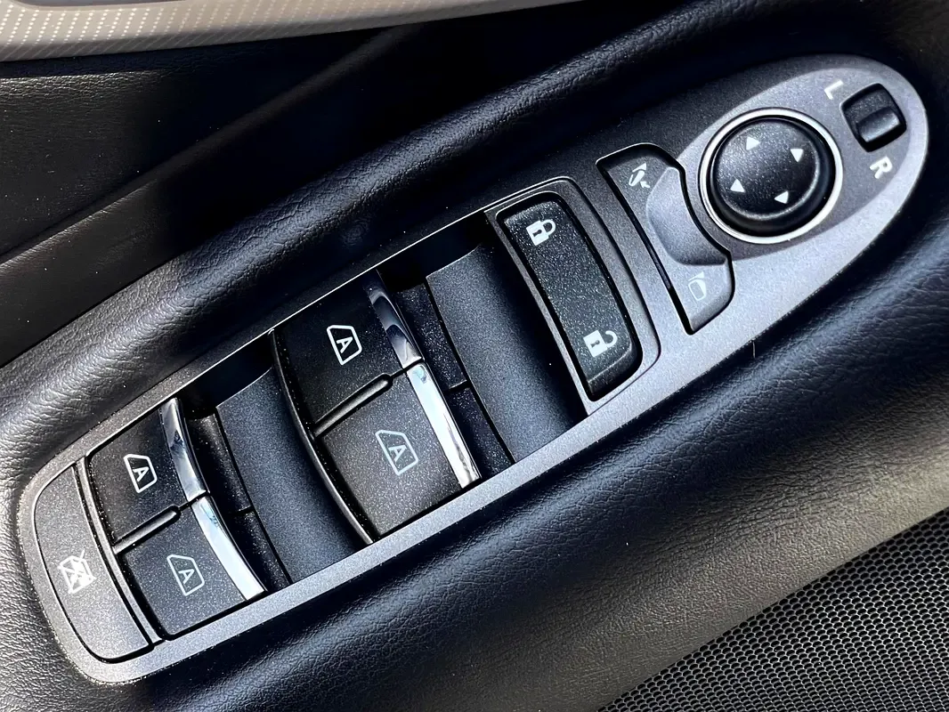 Infiniti Q50 3.0 AT AWD (405 hp) - 12