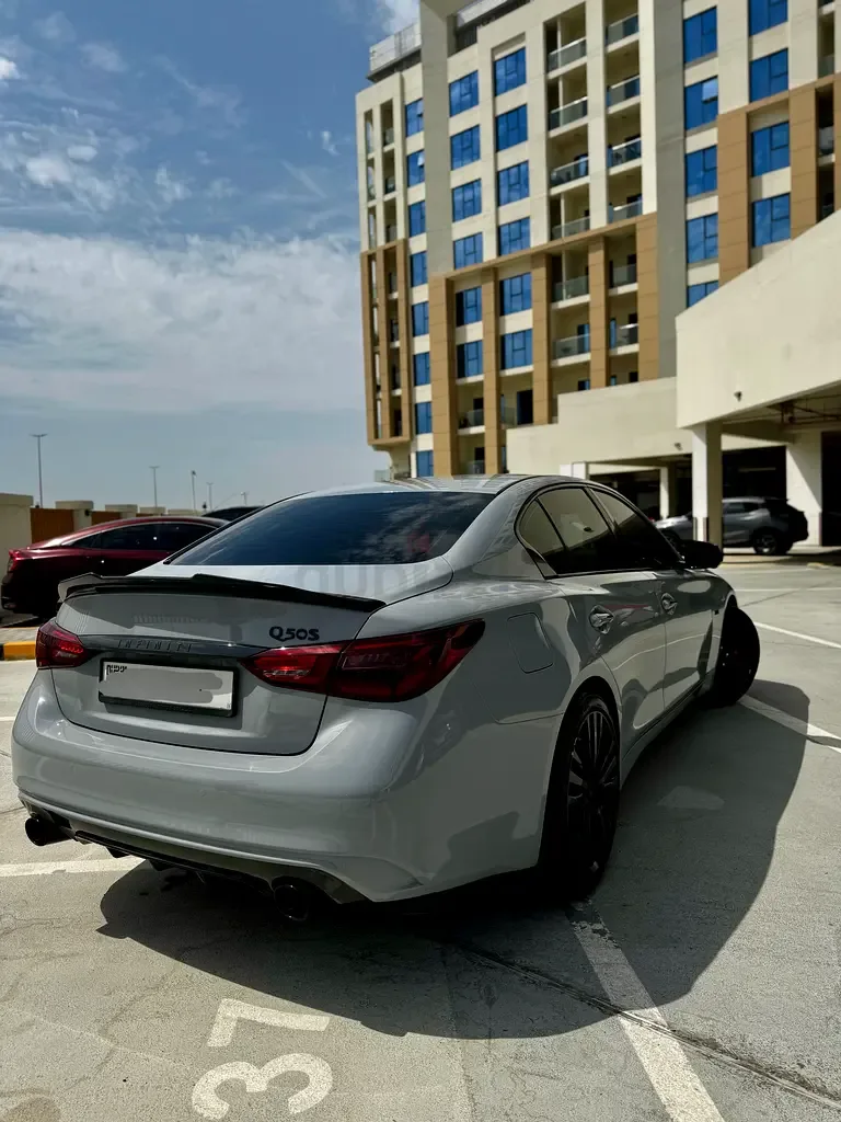 Infiniti Q50 3.0 AT AWD (405 حصان) - 3
