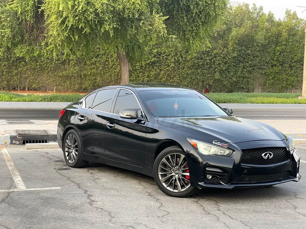 Infiniti Q50 3.7 AT (328 hp)