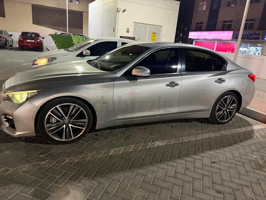 Infiniti Q50 3.7 AT (328 حصان) - 4