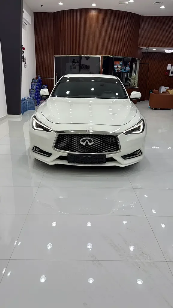 Infiniti Q60 3.0 AT (304 hp)