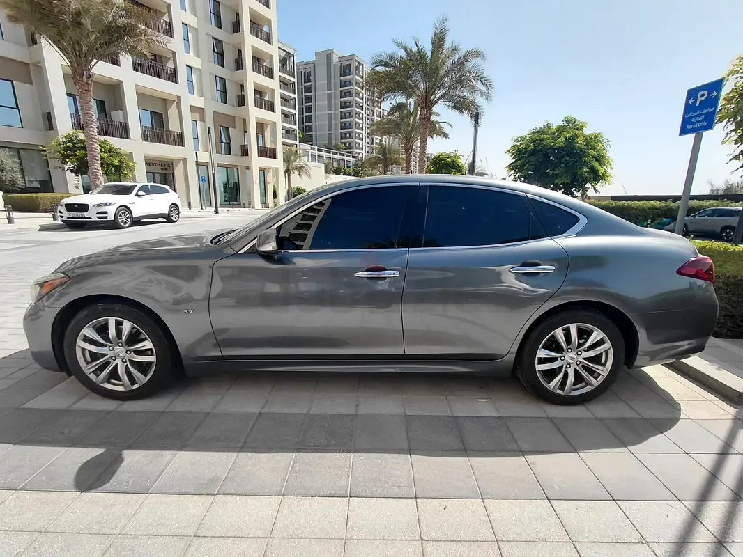 Infiniti Q70 3.7 AT RWD (330 hp) - 3