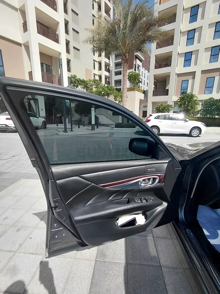 Infiniti Q70 3.7 AT RWD (330 hp) - 9