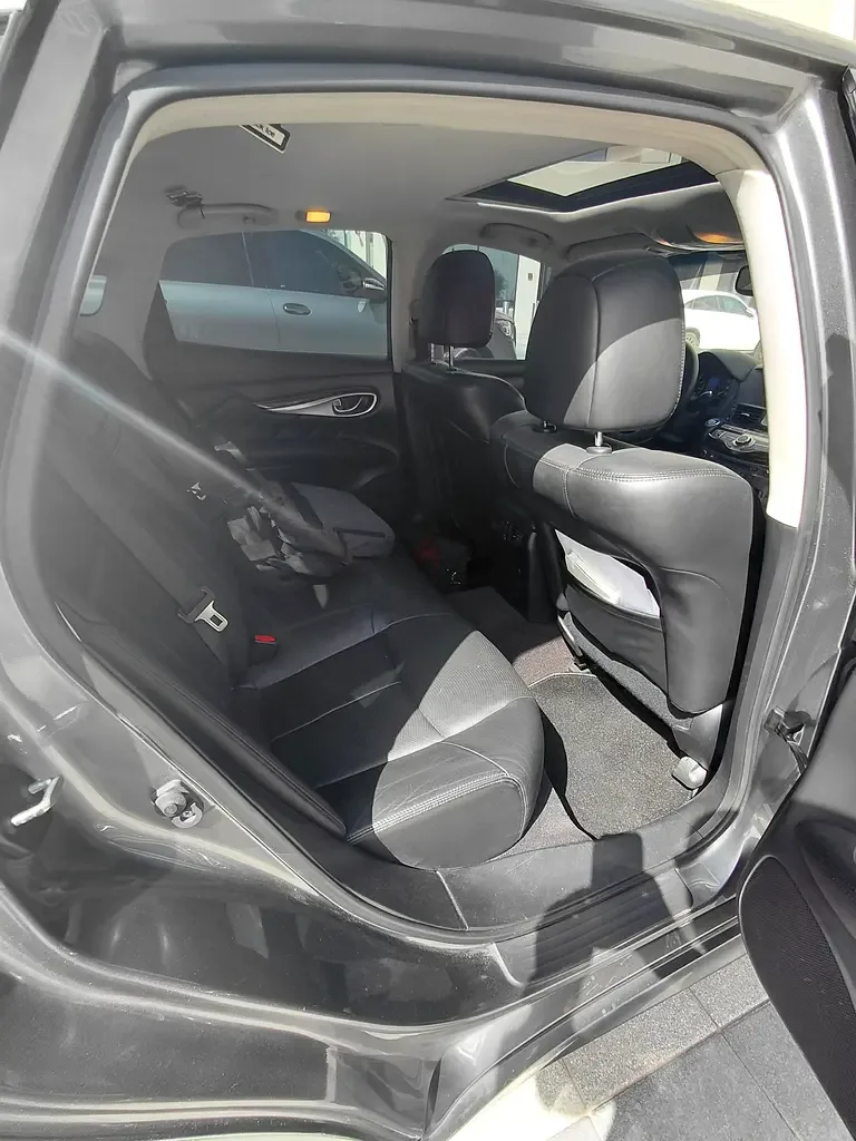Infiniti Q70 3.7 AT RWD (330 hp) - 15