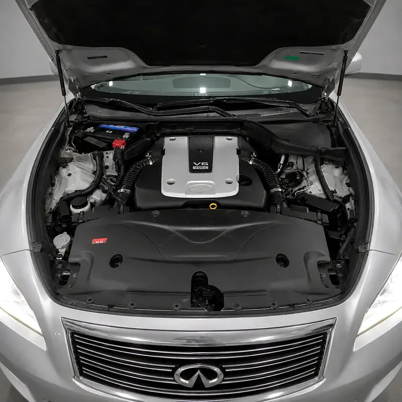 Infiniti Q70 3.7 AT RWD (330 حصان) - 6