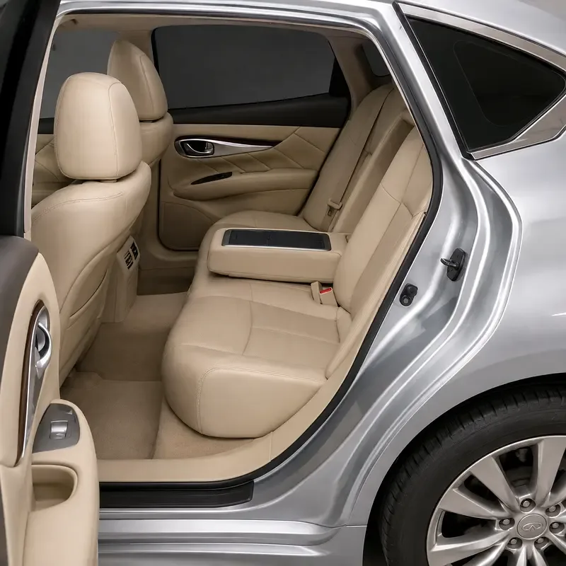 Infiniti Q70 3.7 AT RWD (330 حصان) - 12