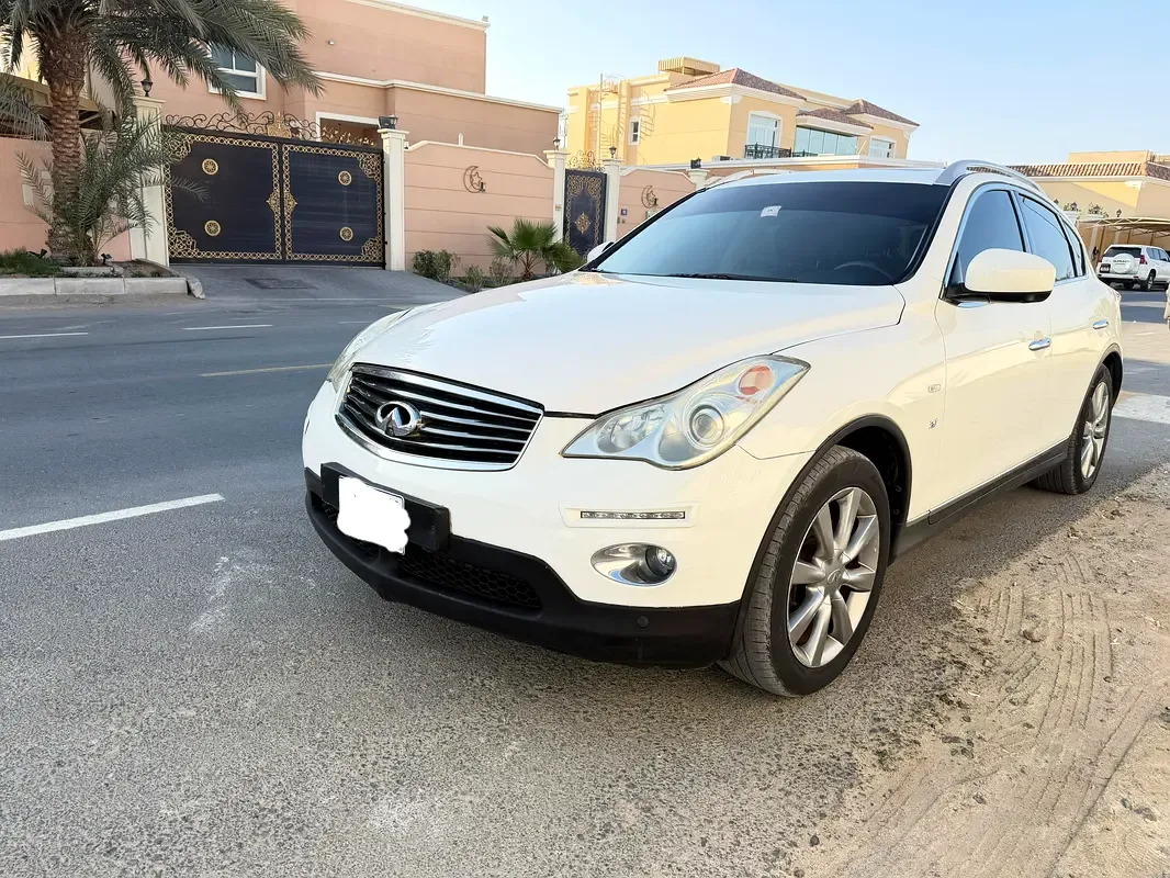 Infiniti QX50 2.5 AT AWD (222 hp)