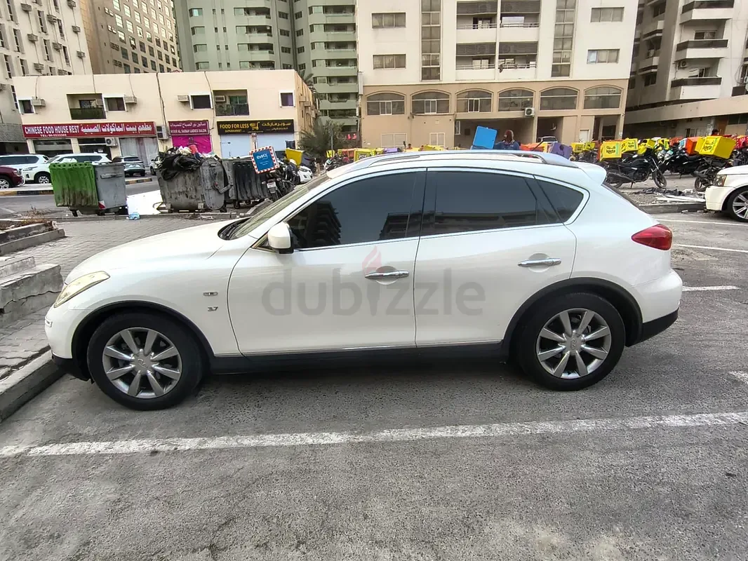Infiniti QX50 2.5 AT AWD (222 hp)