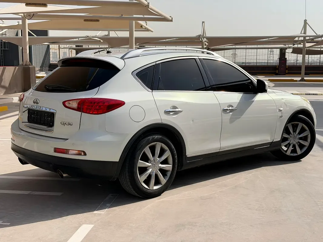 Infiniti QX50 2.5 AT AWD (222 حصان) - 4