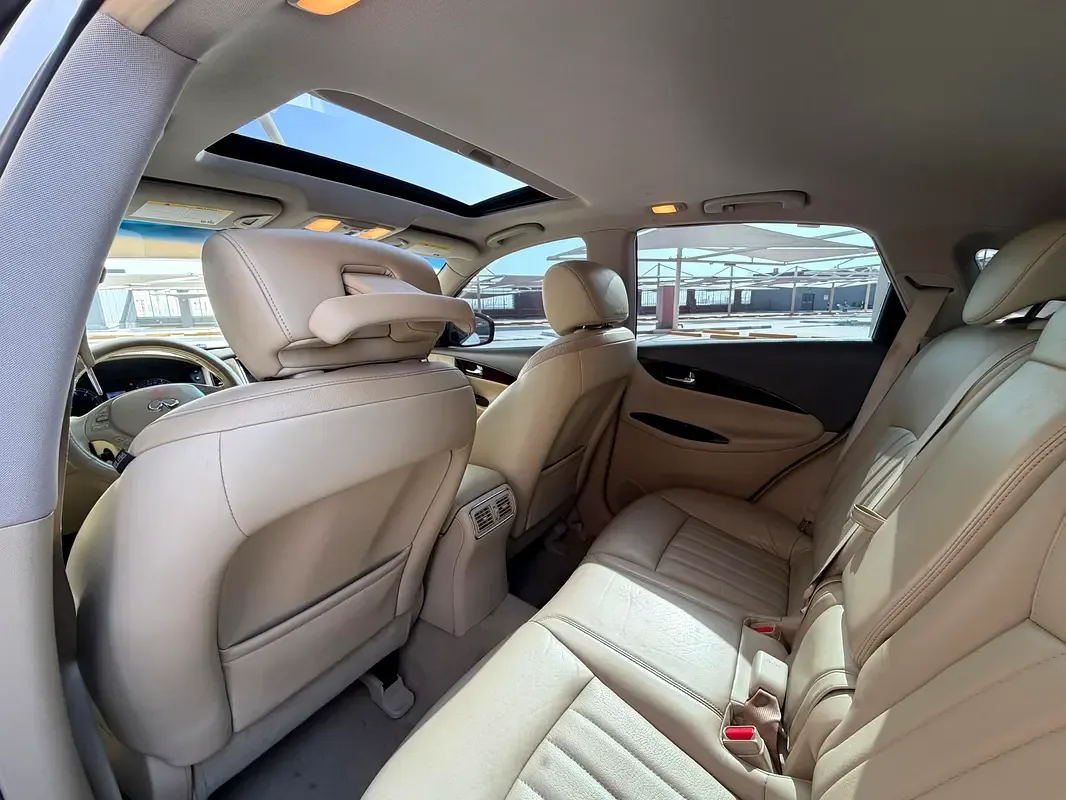 Infiniti QX50 2.5 AT AWD (222 حصان) - 6