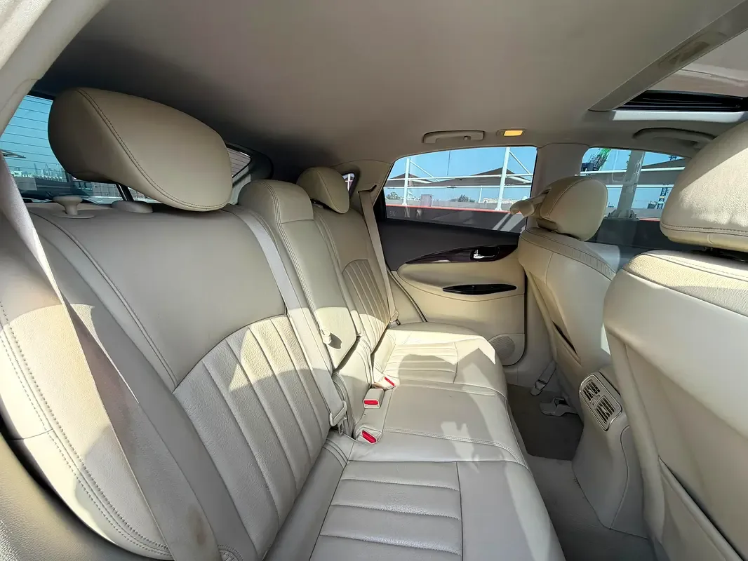 Infiniti QX50 2.5 AT AWD (222 حصان) - 9