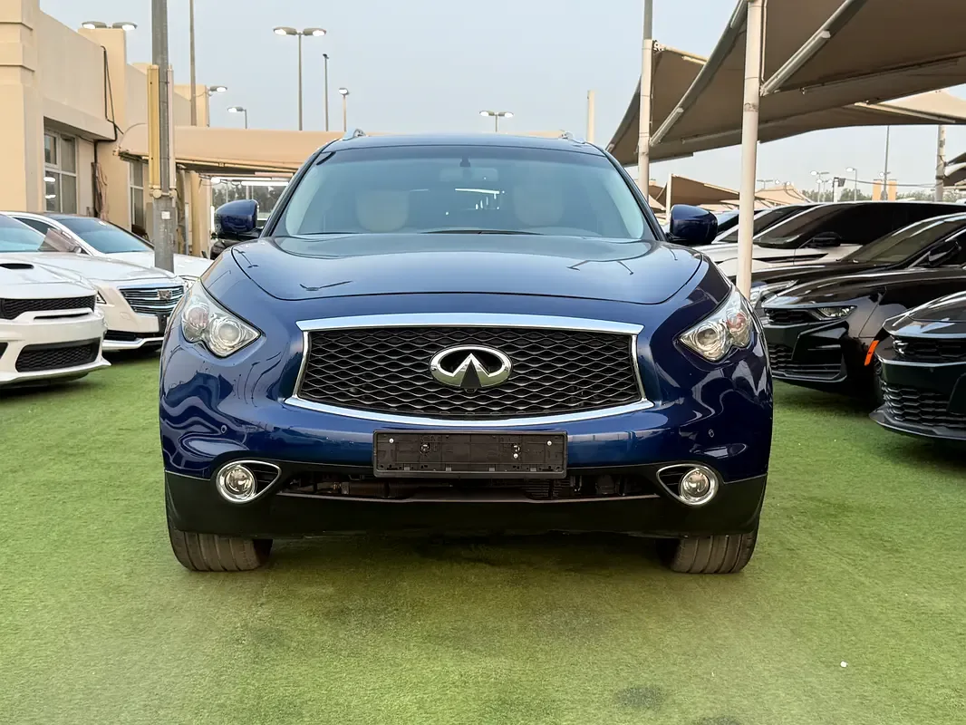 Infiniti QX70 3.0 AT AWD (238 حصان) - 2