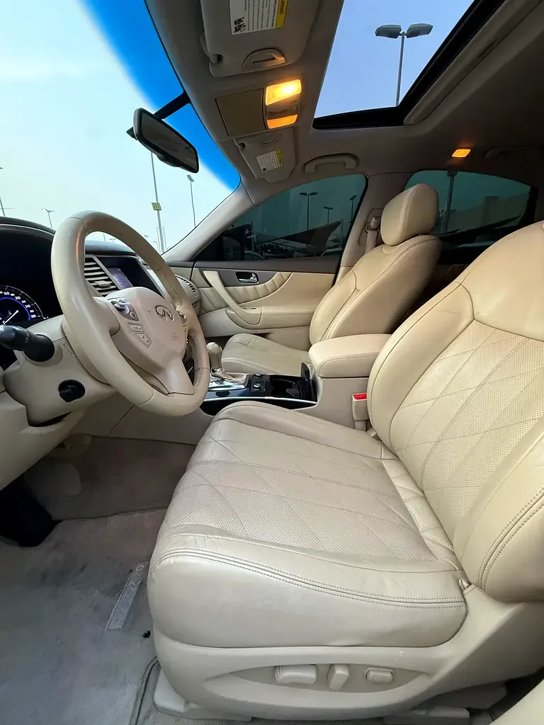 Infiniti QX70 3.0 AT AWD (238 حصان) - 11