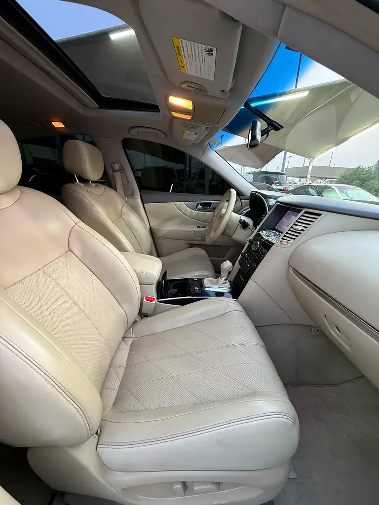 Infiniti QX70 3.0 AT AWD (238 حصان) - 15