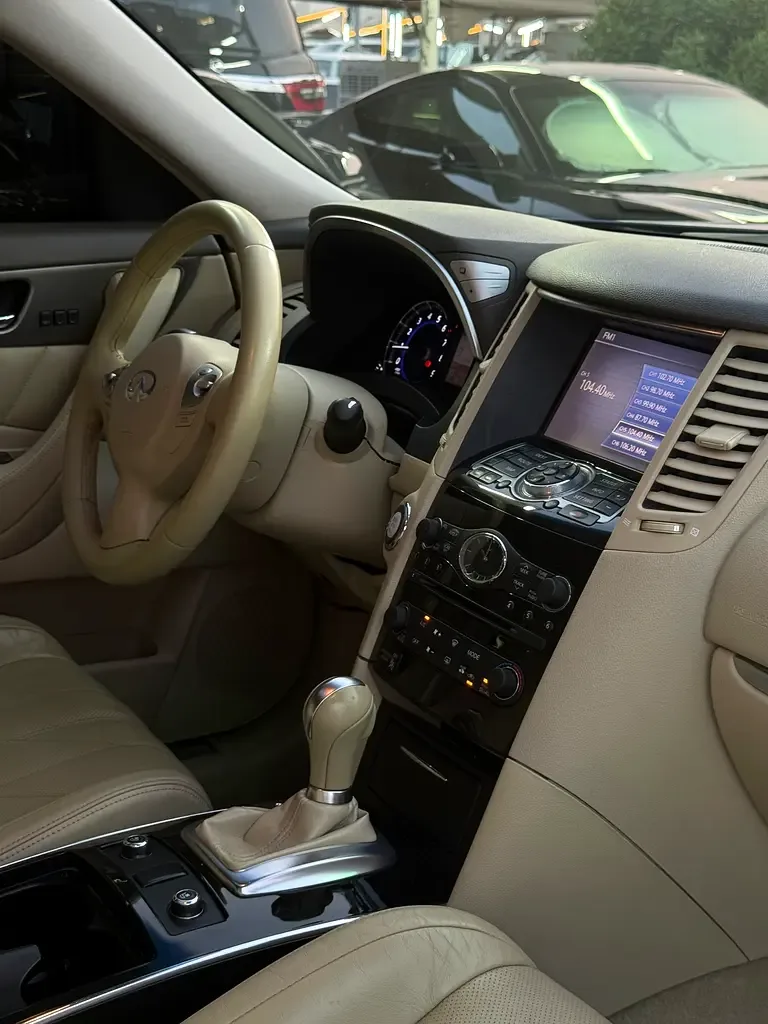Infiniti QX70 3.0 AT AWD (238 حصان) - 16