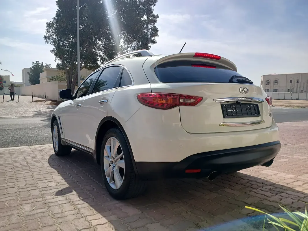 Infiniti QX70 3.7 AT AWD (333 hp) - 6