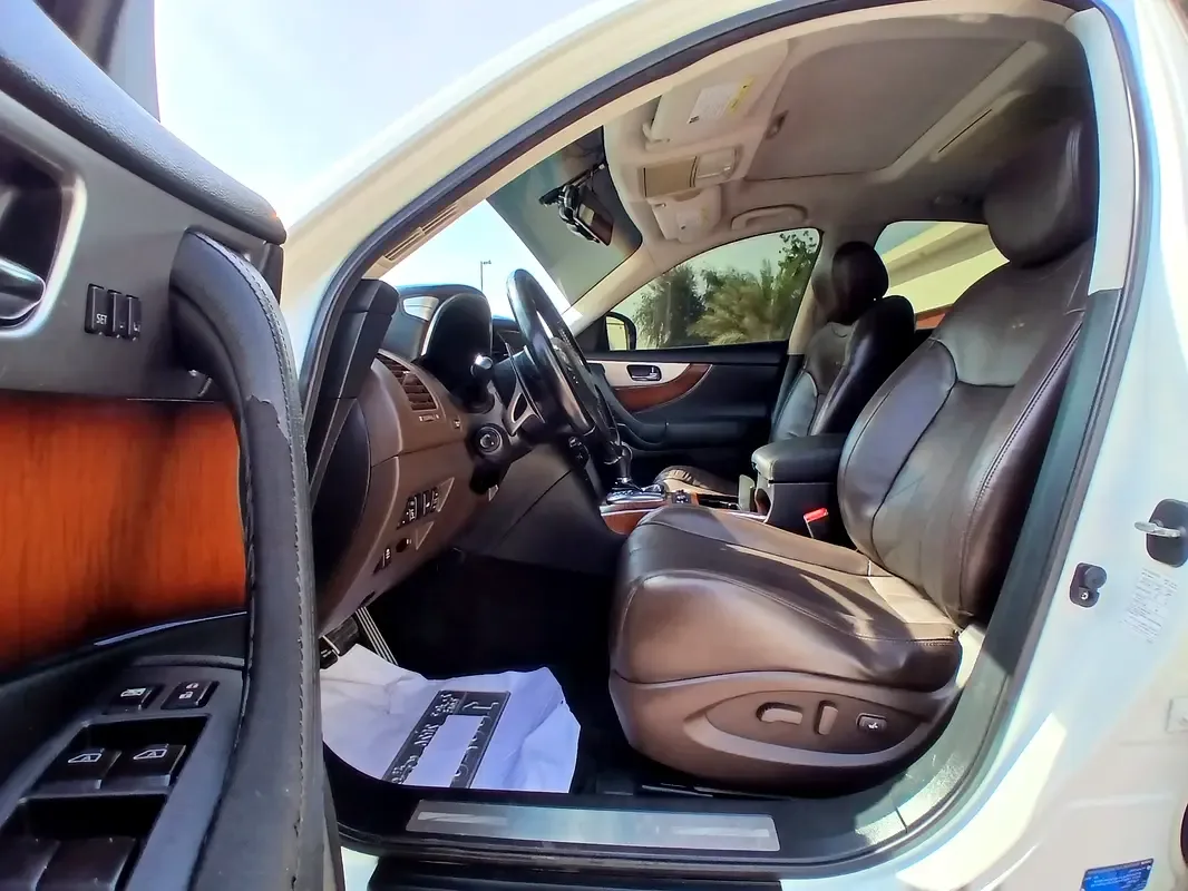 Infiniti QX70 3.7 AT AWD (333 hp) - 7