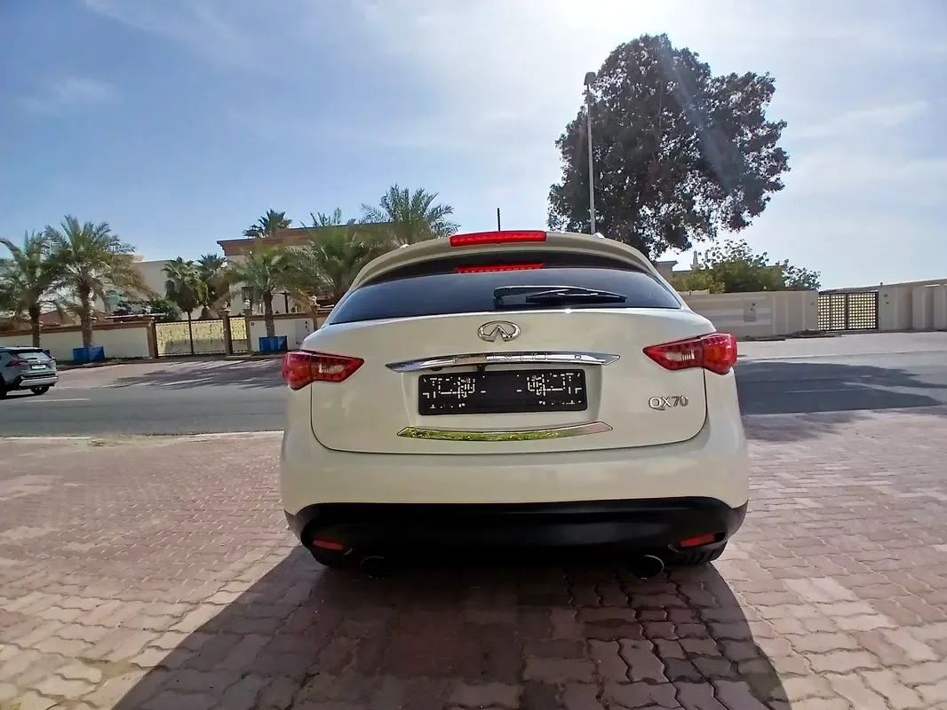 Infiniti QX70 3.7 AT AWD (333 hp) - 5