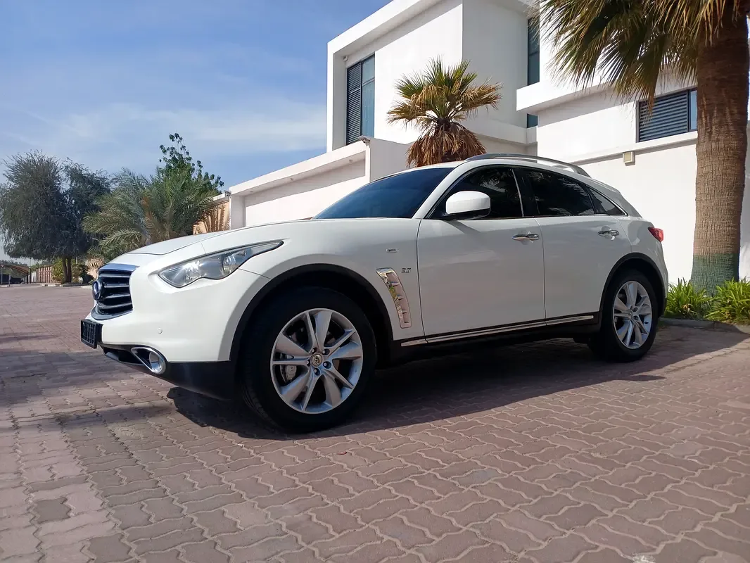 Infiniti QX70 3.7 AT AWD (333 hp) - 9