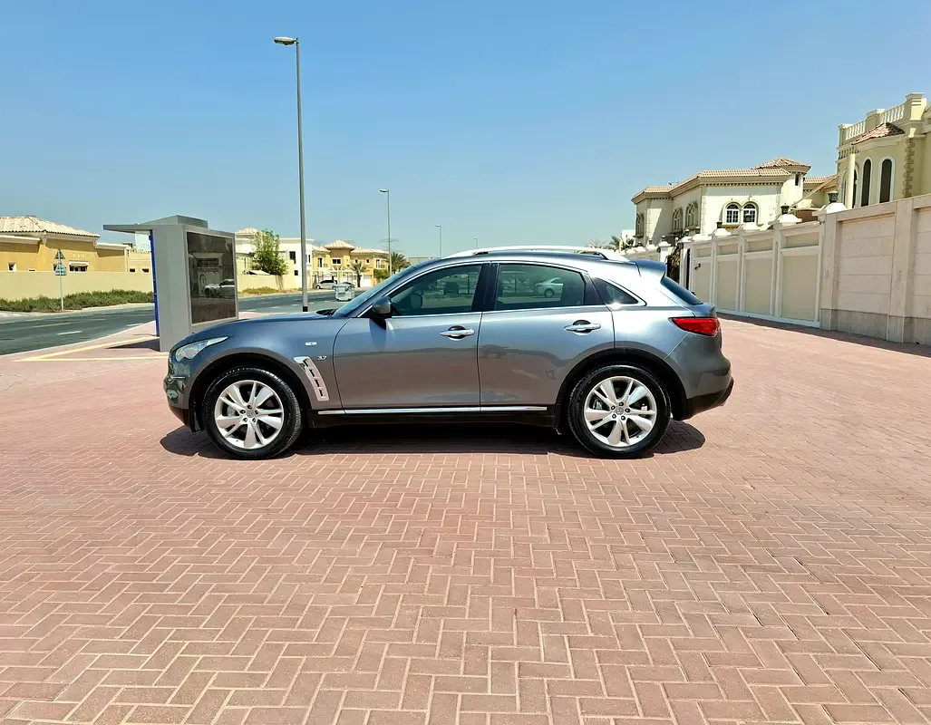 Infiniti QX70 3.7 AT AWD (333 hp) - 4