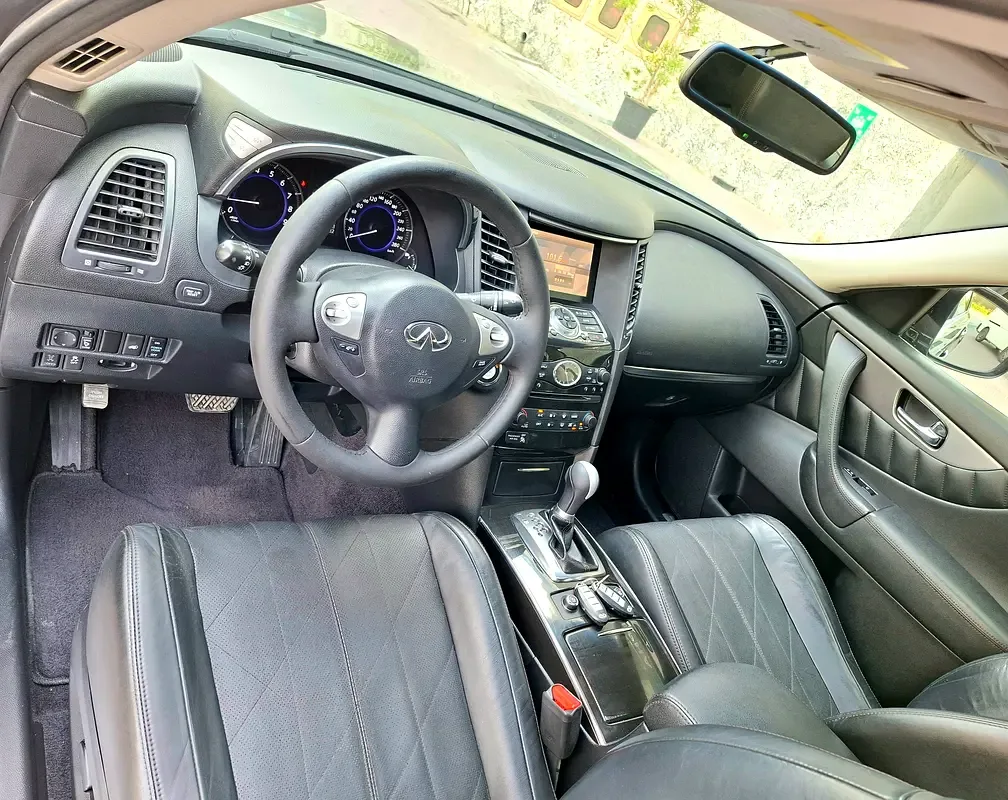Infiniti QX70 3.7 AT AWD (333 hp) - 8