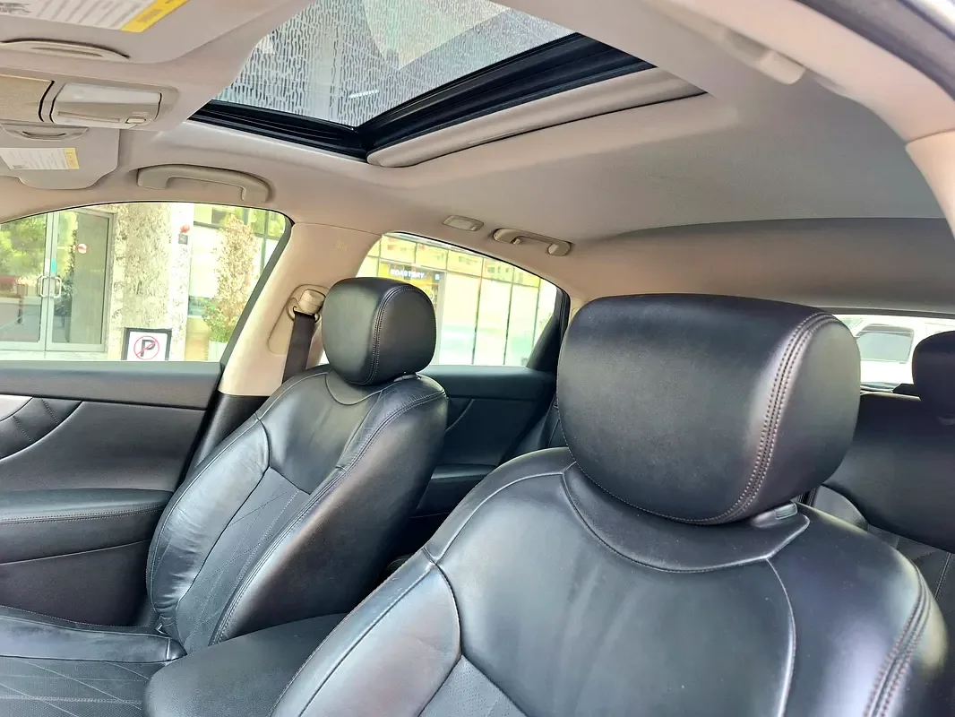 Infiniti QX70 3.7 AT AWD (333 hp) - 11