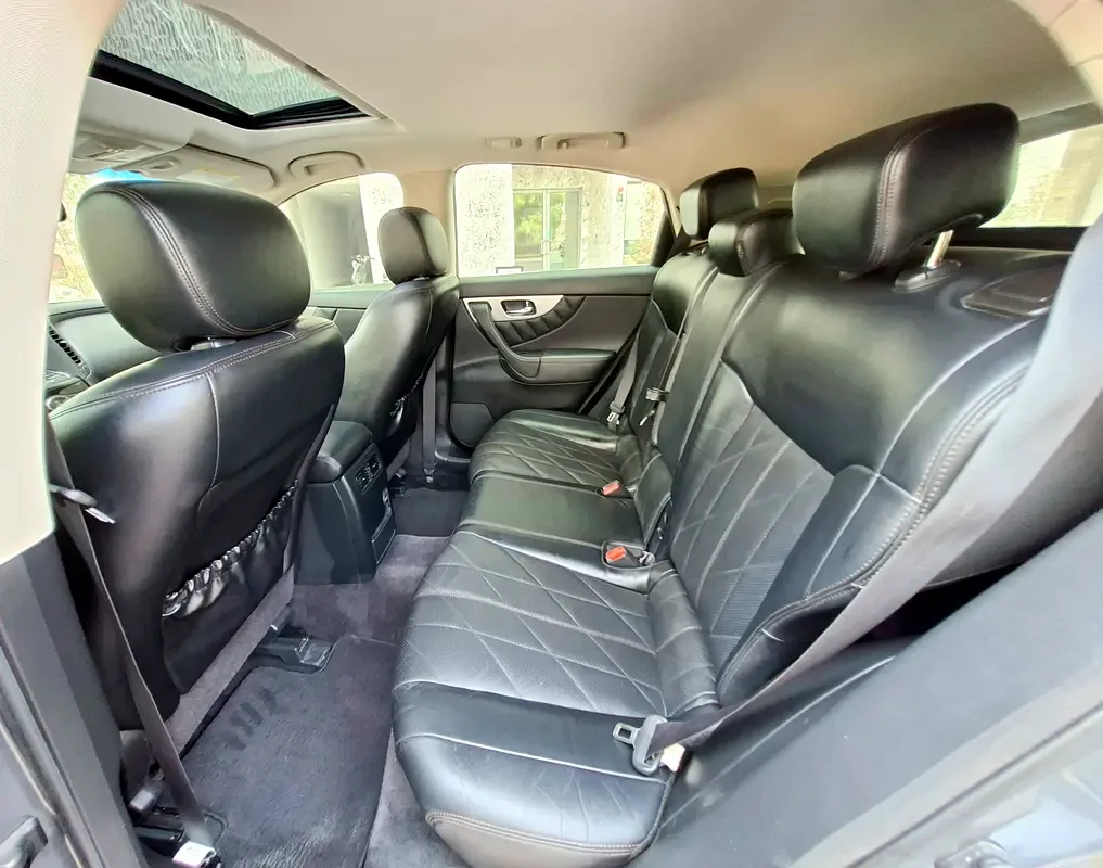 Infiniti QX70 3.7 AT AWD (333 hp) - 10