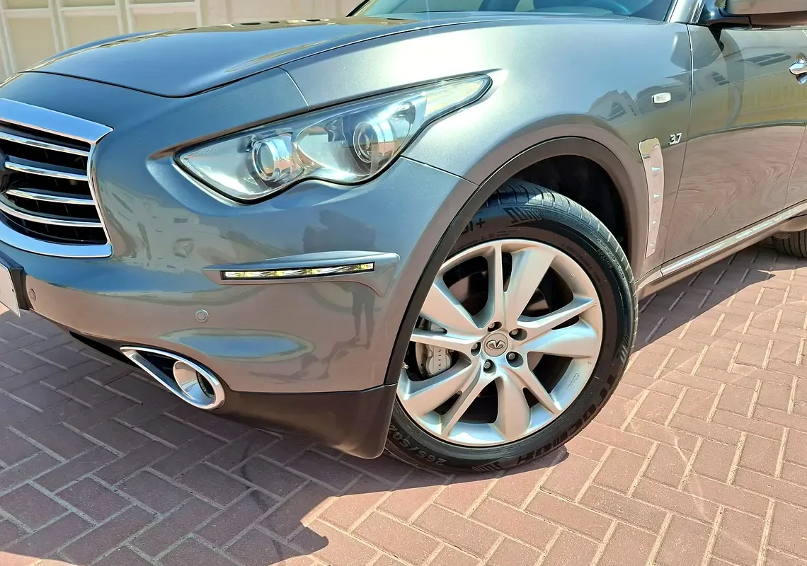 Infiniti QX70 3.7 AT AWD (333 hp) - 14