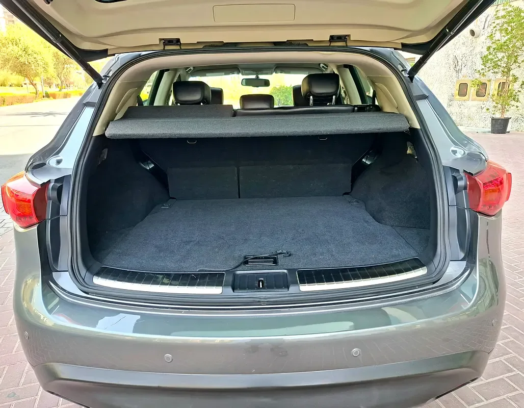 Infiniti QX70 3.7 AT AWD (333 hp) - 13
