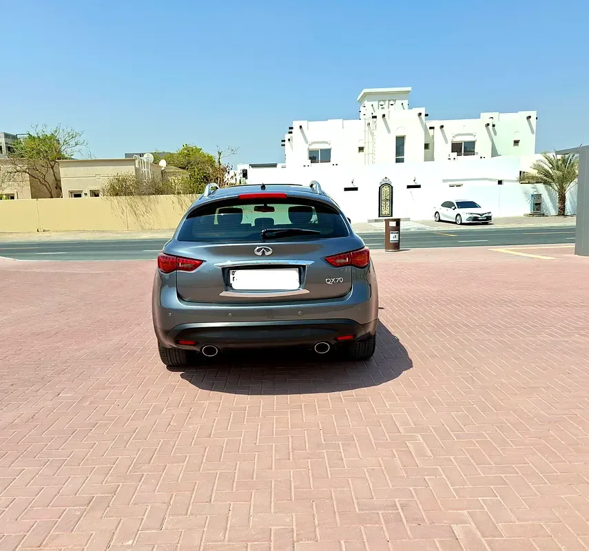 Infiniti QX70 3.7 AT AWD (333 hp) - 17