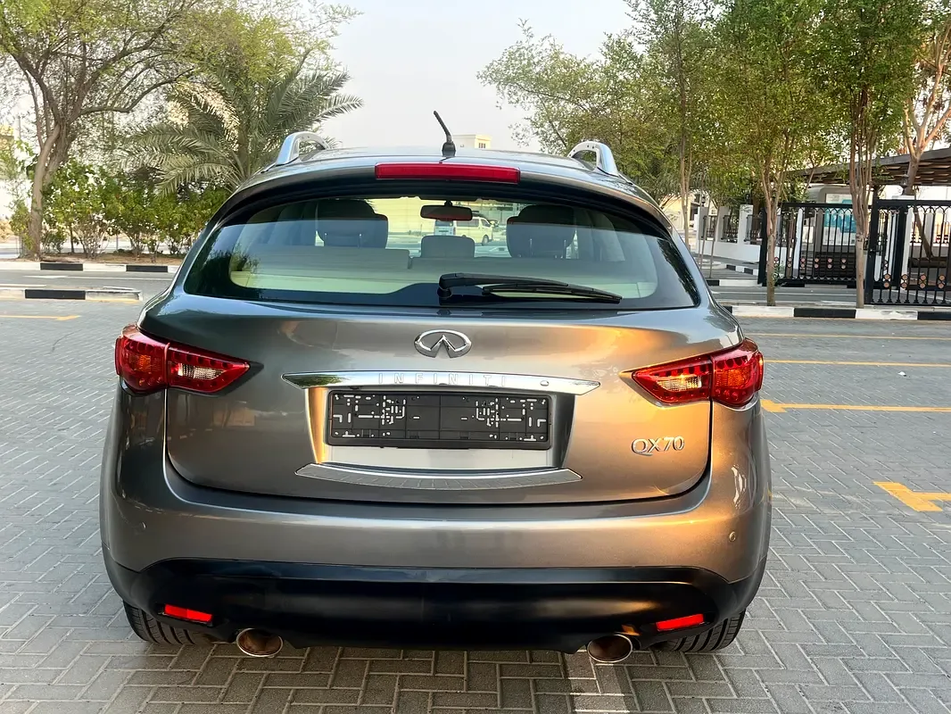 Infiniti QX70 3.7 AT AWD (333 حصان) - 4