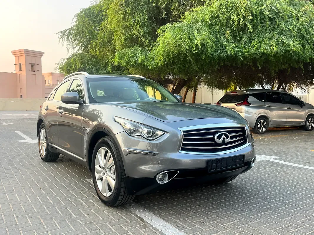 Infiniti QX70 3.7 AT AWD (333 حصان) - 8