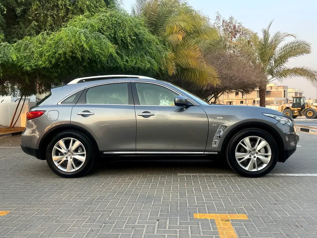 Infiniti QX70 3.7 AT AWD (333 حصان) - 7