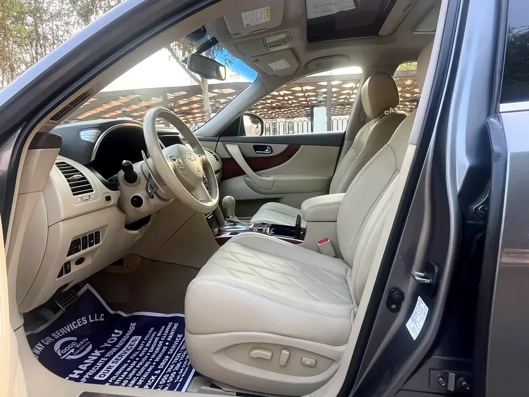 Infiniti QX70 3.7 AT AWD (333 حصان) - 12